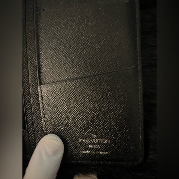 Louis Vuitton Wallet - Picture 4 of 8